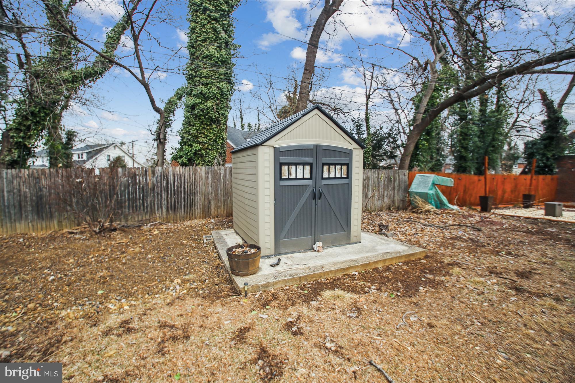 HILLSDALE ESTATES - Residential