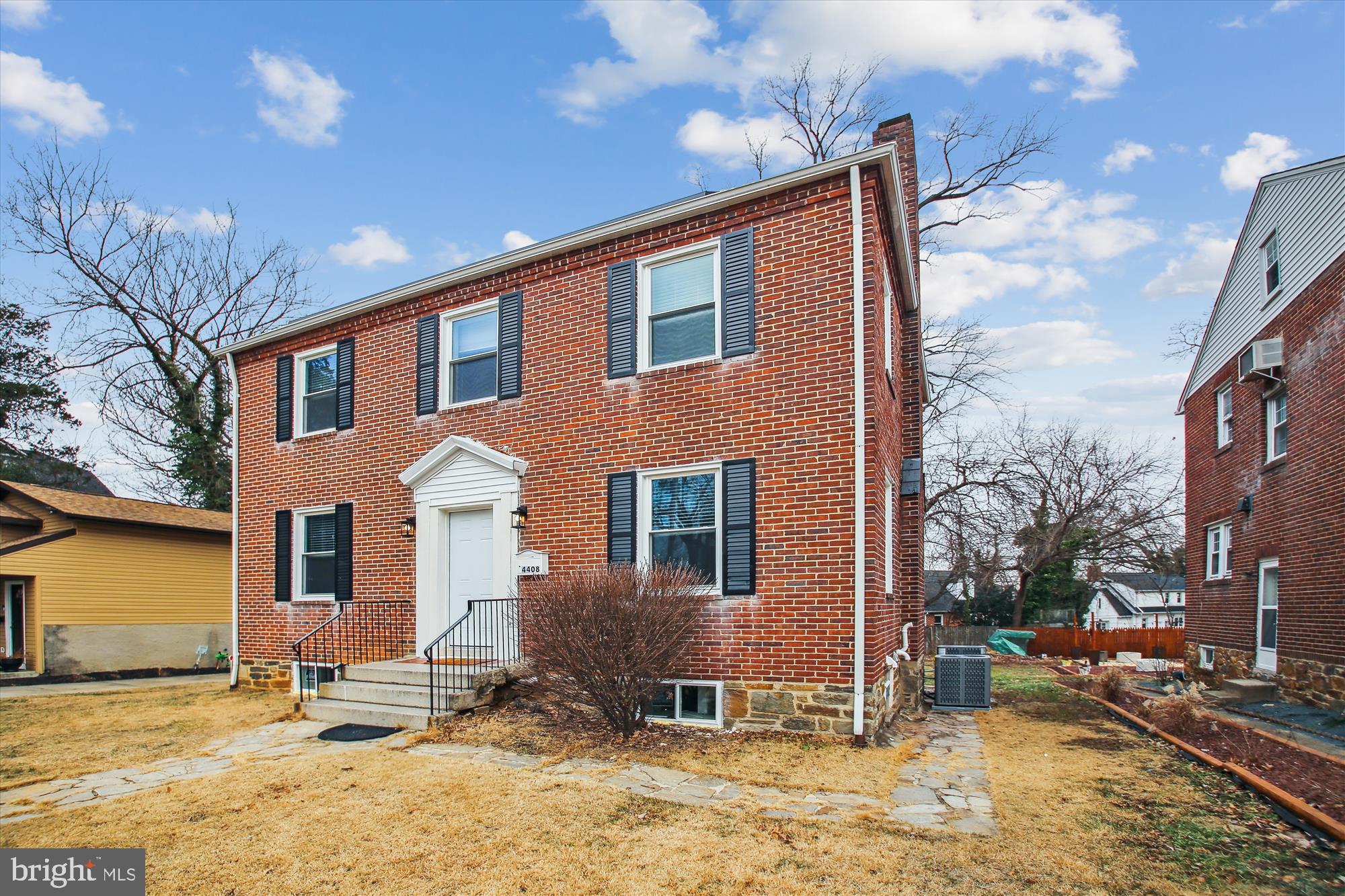 HILLSDALE ESTATES - Residential