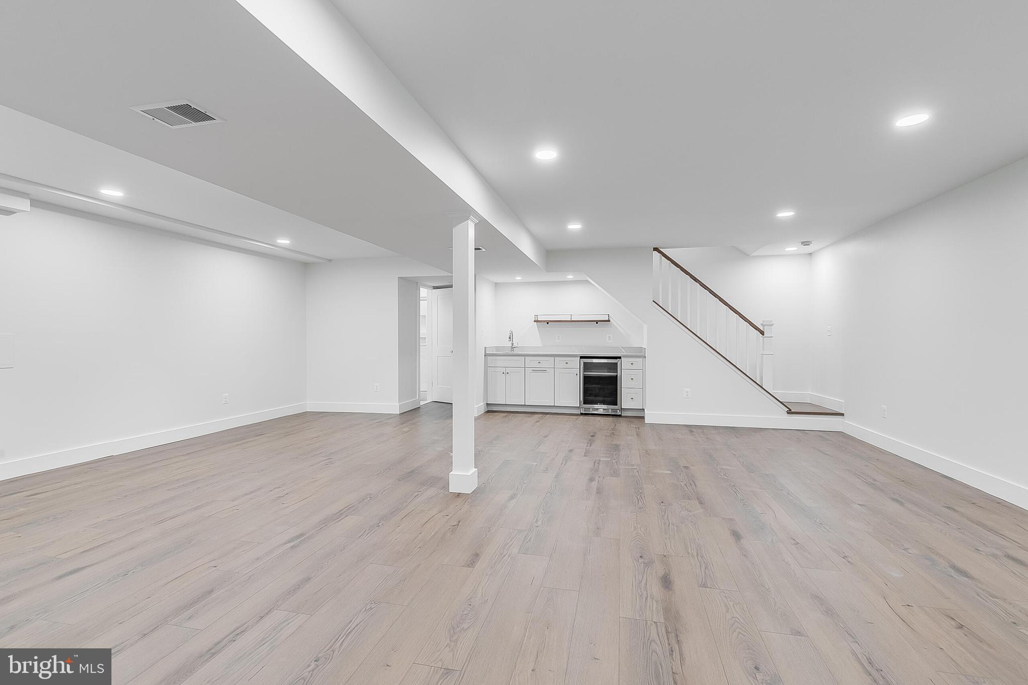 LAKEVALE ESTATES - Residential