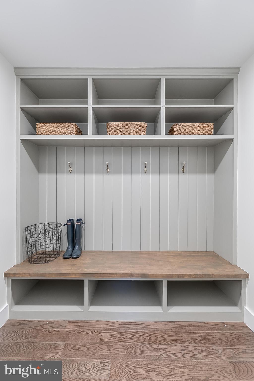 LAKEVALE ESTATES - Residential