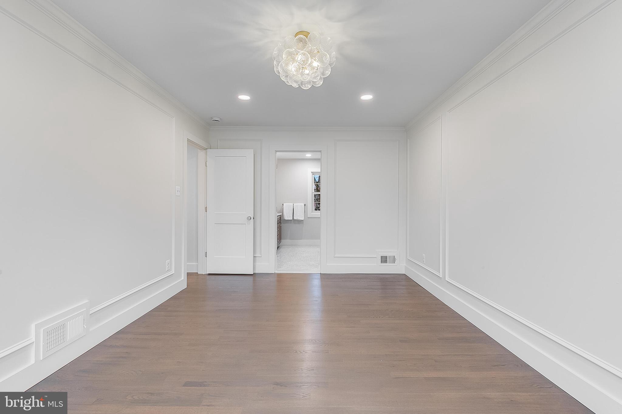 LAKEVALE ESTATES - Residential