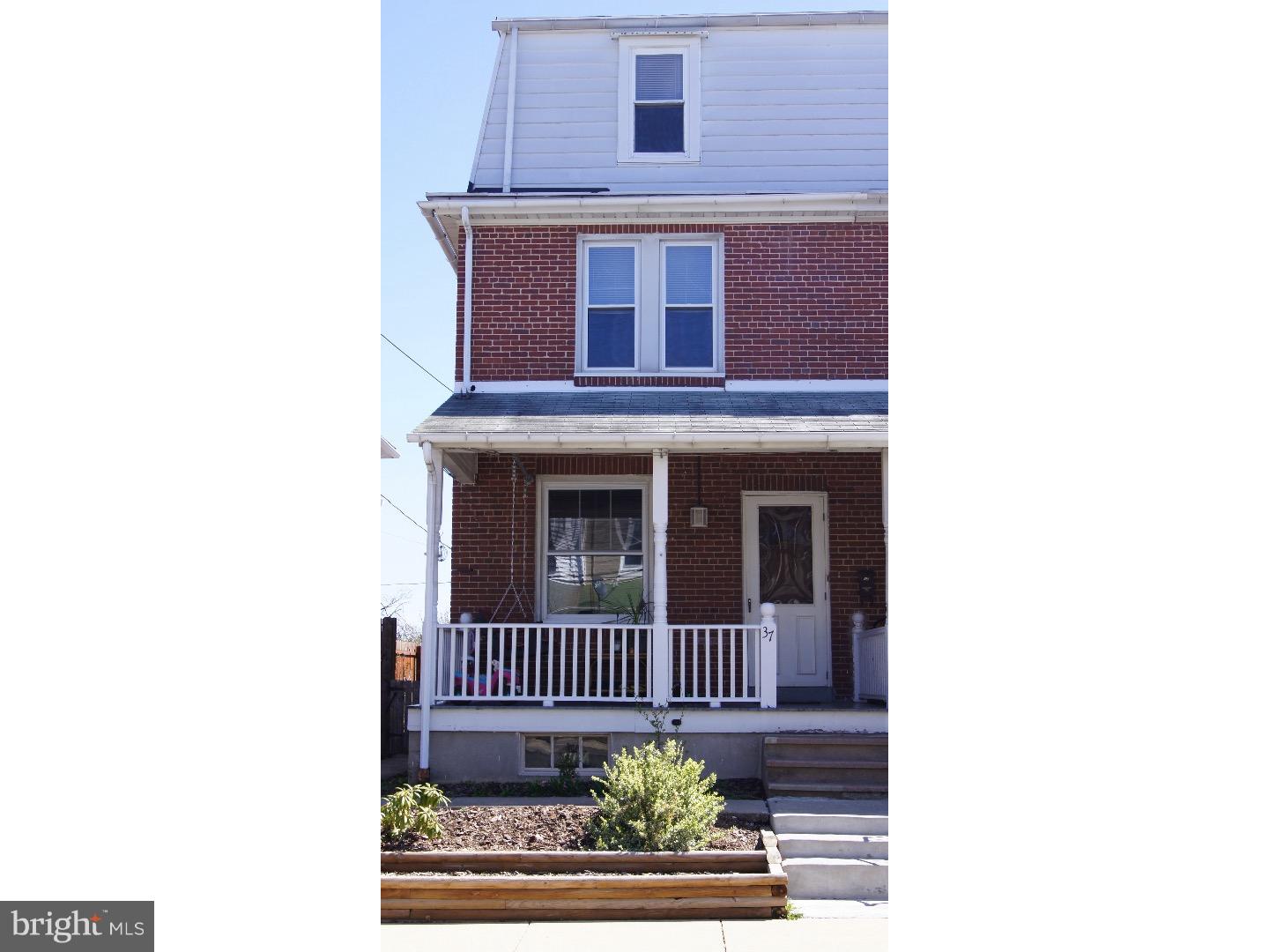 Come see this very clean home in a great area! This home features 5 Bedrooms, off street parking, a Familyroom, beautiful updated kitchen with sliding glass doors that open to your spacious deck and so much more! You will enjoy sitting on your back deck over looking your fenced in backyard. This homes is a must see, you will not want to leave once you step into your new home! Call today for your private showing.