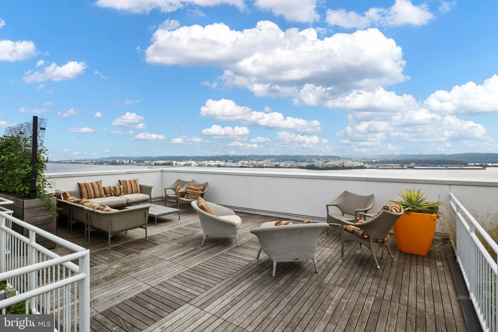 Additional image 64 of 925 N Fairfax Street Unit 311, Alexandria, VA 22314