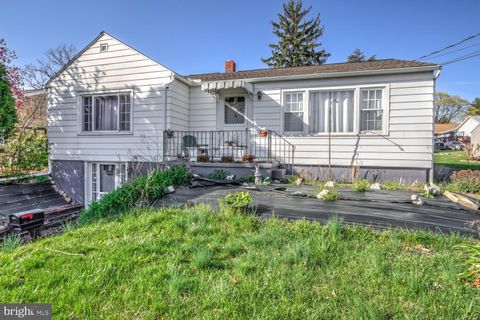 176 POPLAR STREET HIGHSPIRE PA 17034