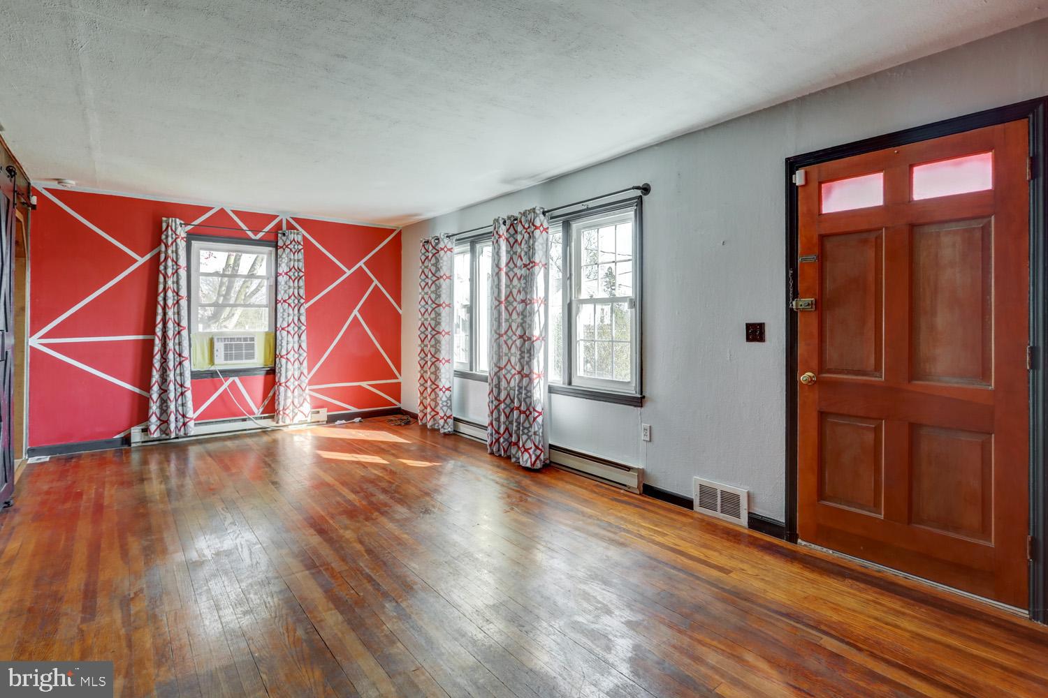 176 POPLAR STREET