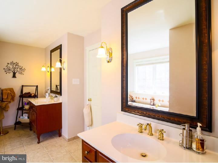 HICKORY HILL - Residential