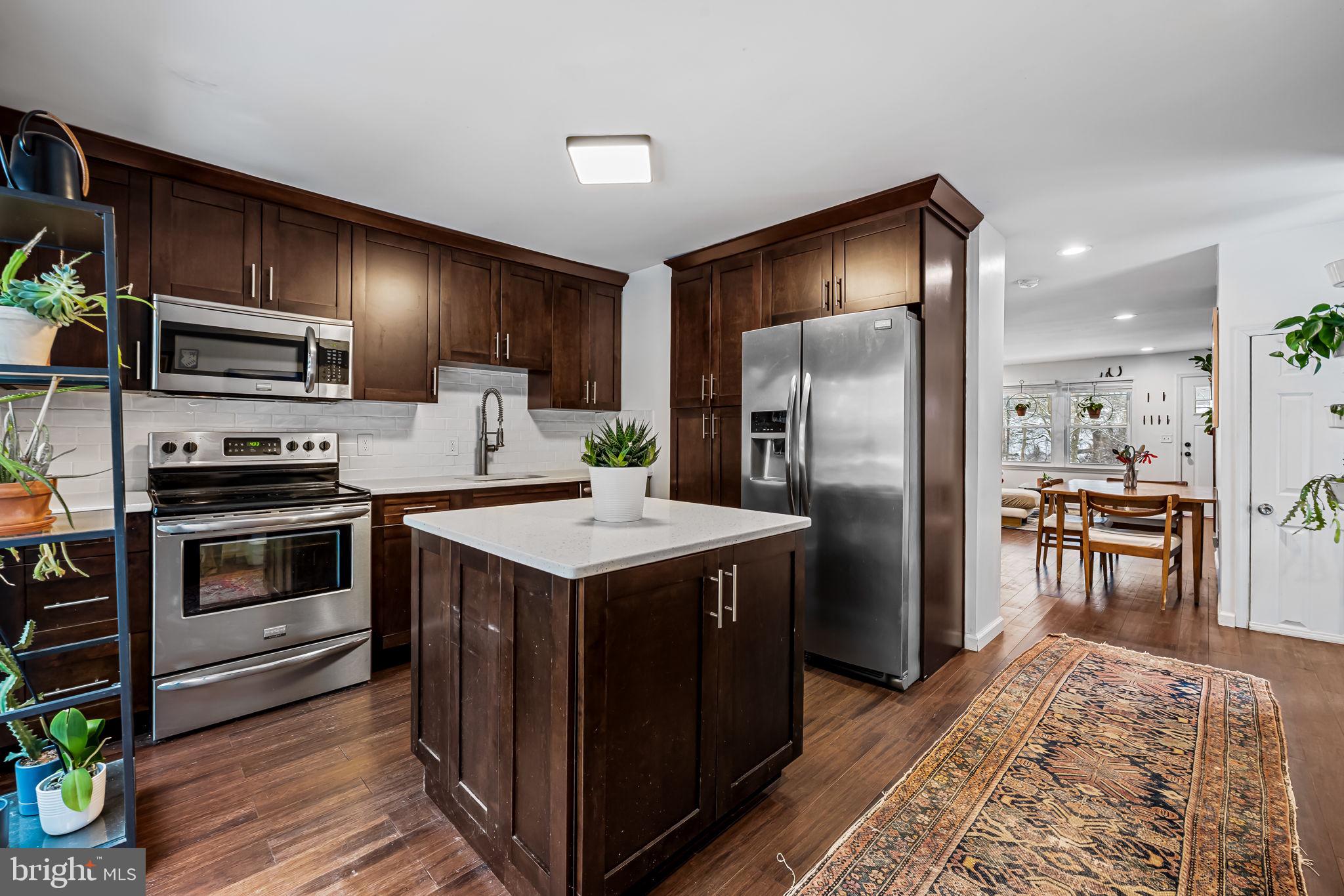 MOUNT WASHINGTON - Residential