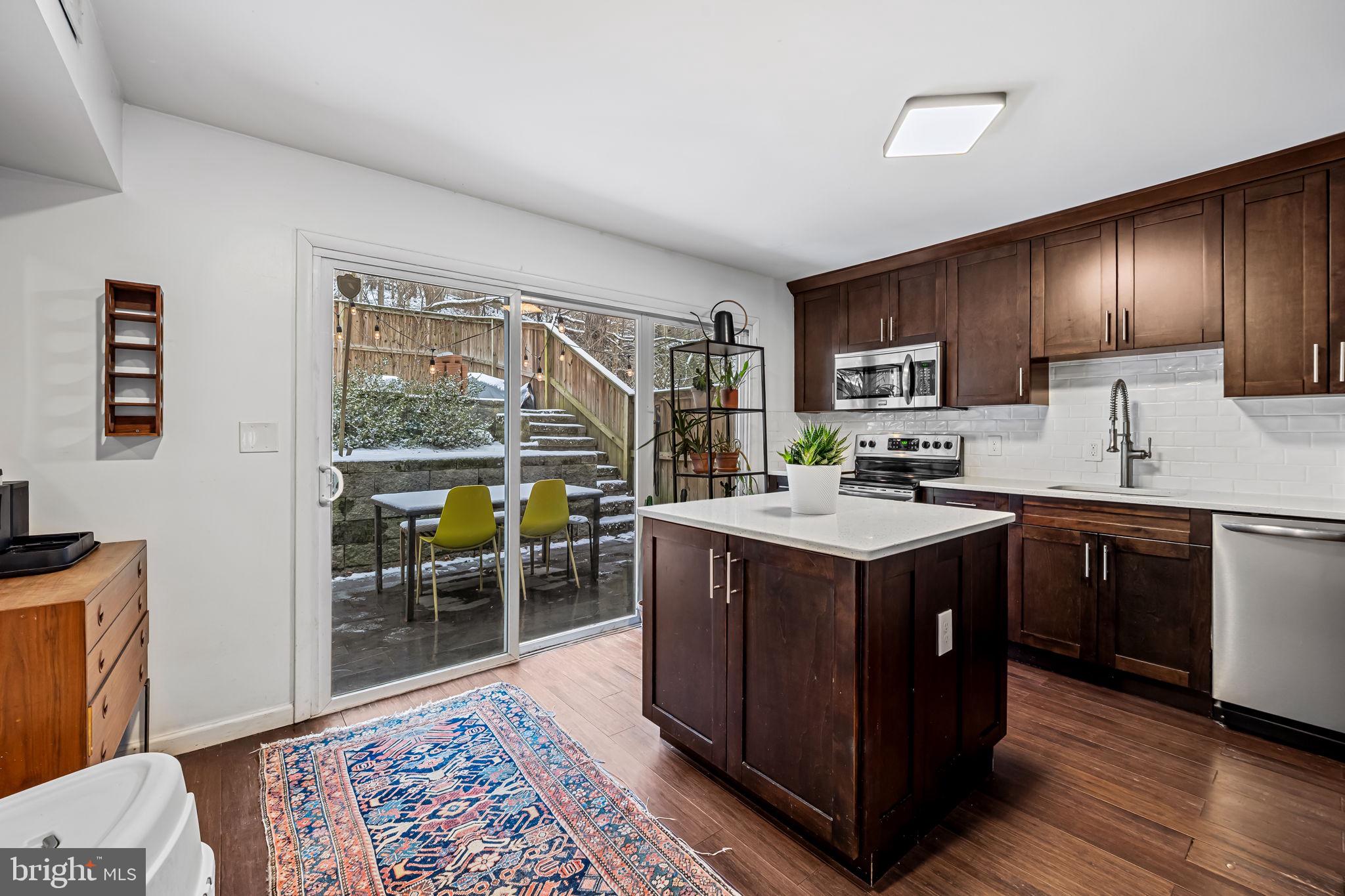 MOUNT WASHINGTON - Residential