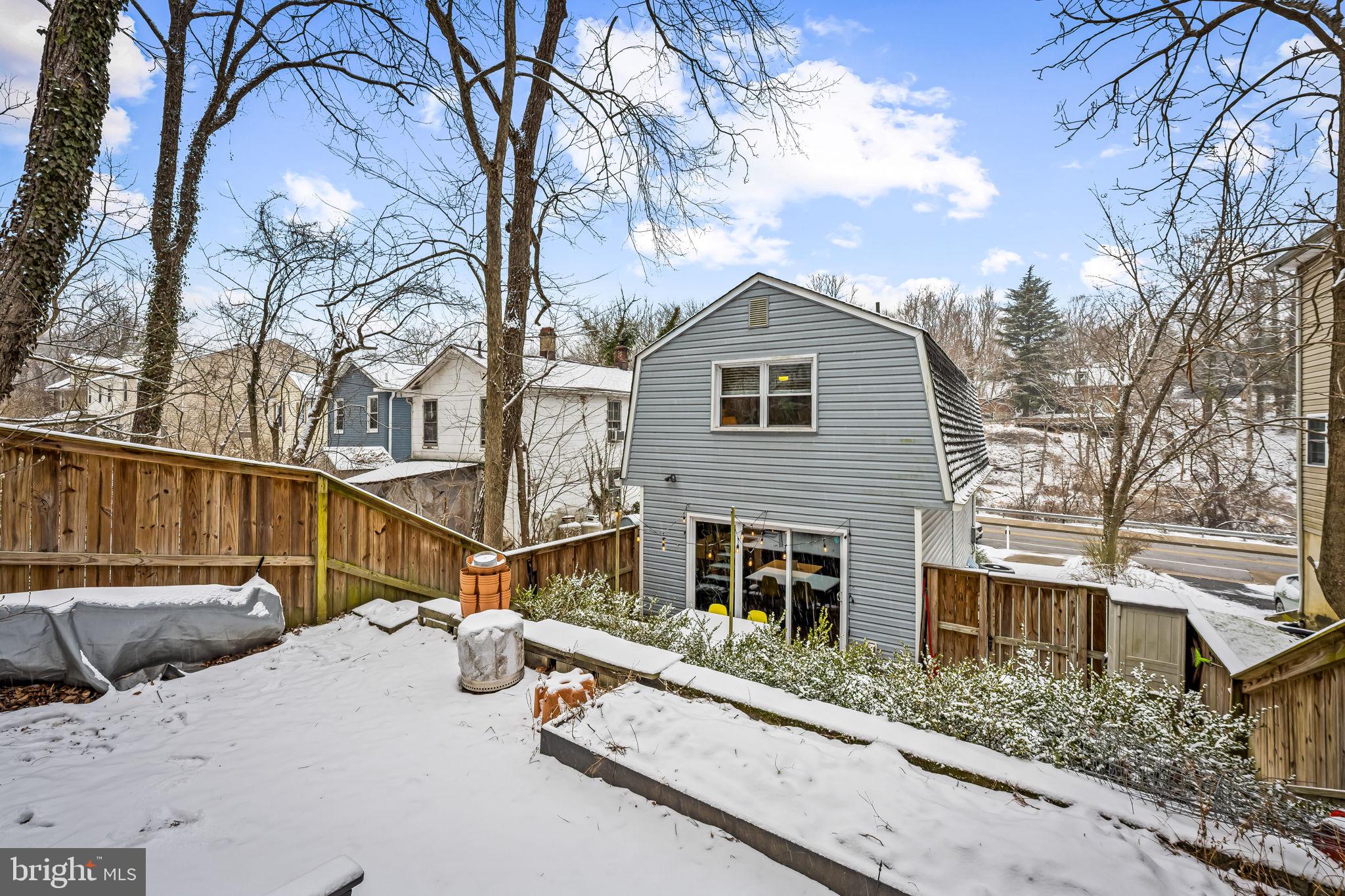 MOUNT WASHINGTON - Residential