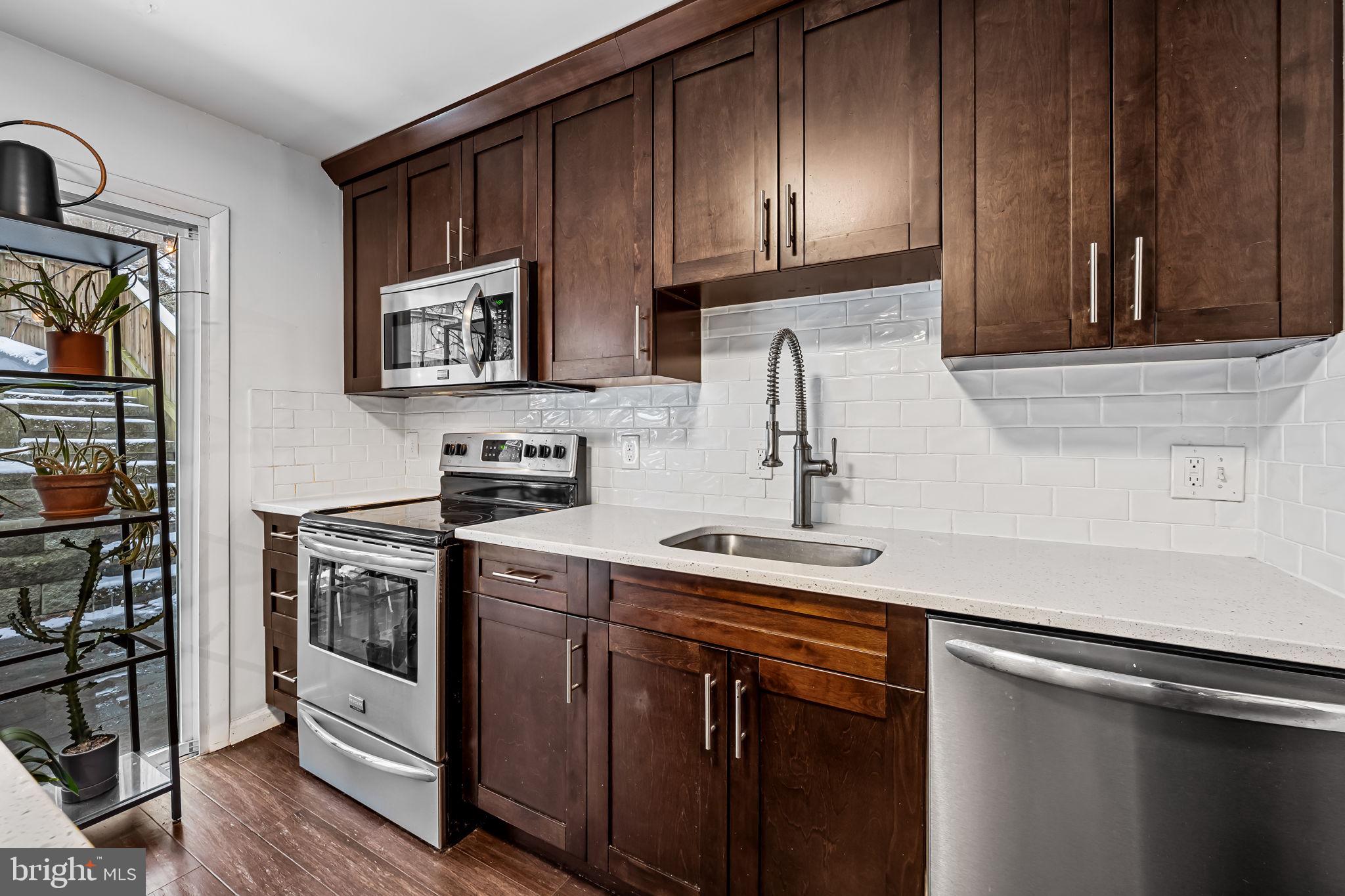 MOUNT WASHINGTON - Residential