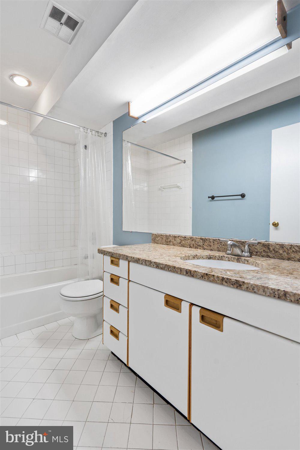 THE FALLS GARDEN - Residential