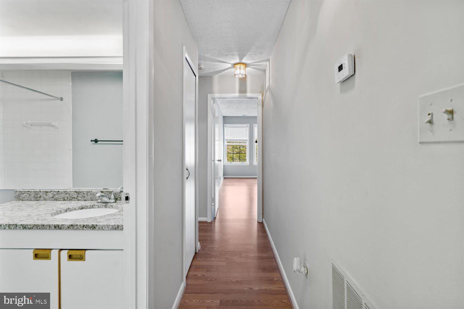 THE FALLS GARDEN - Residential