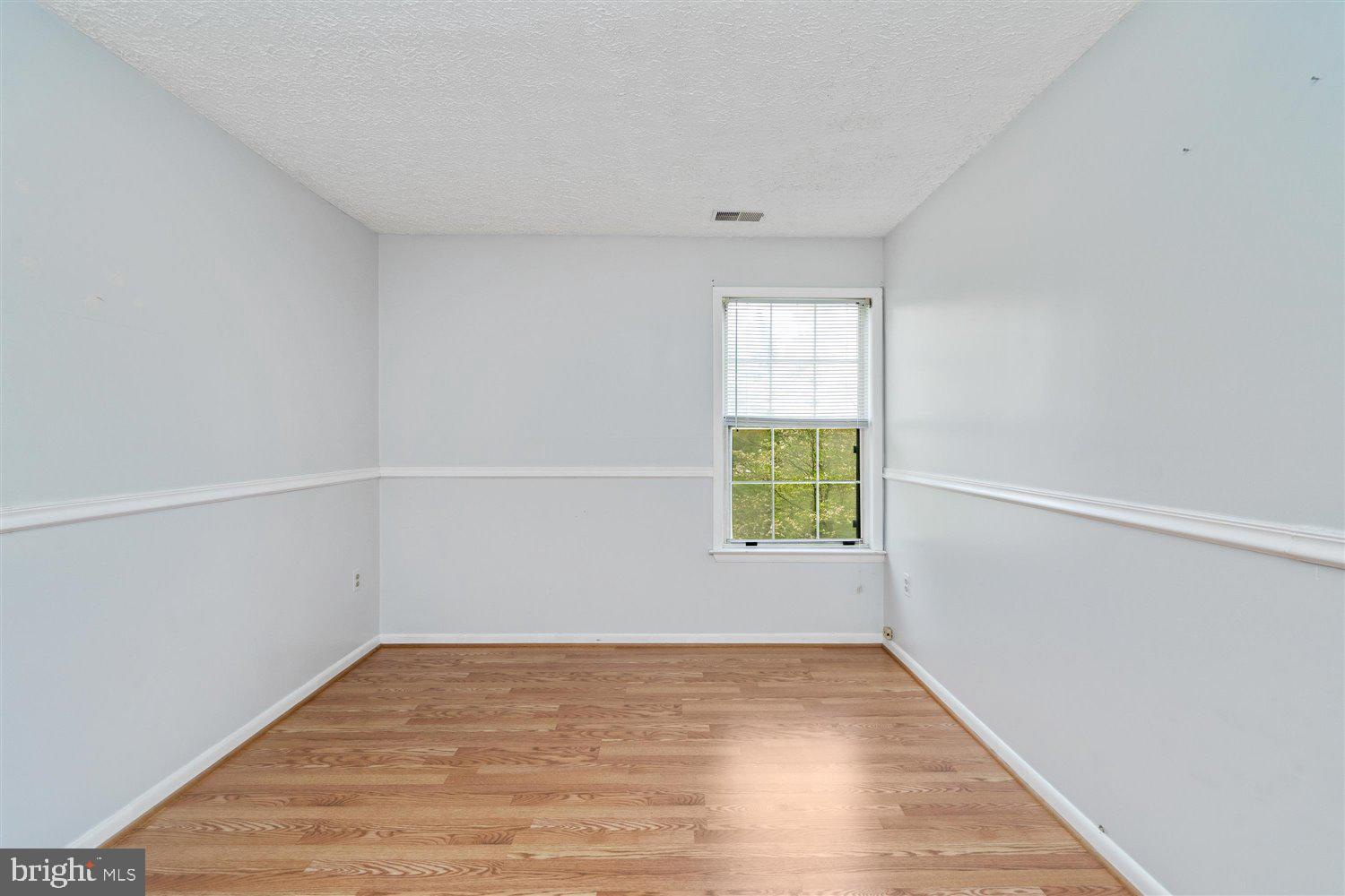 THE FALLS GARDEN - Residential