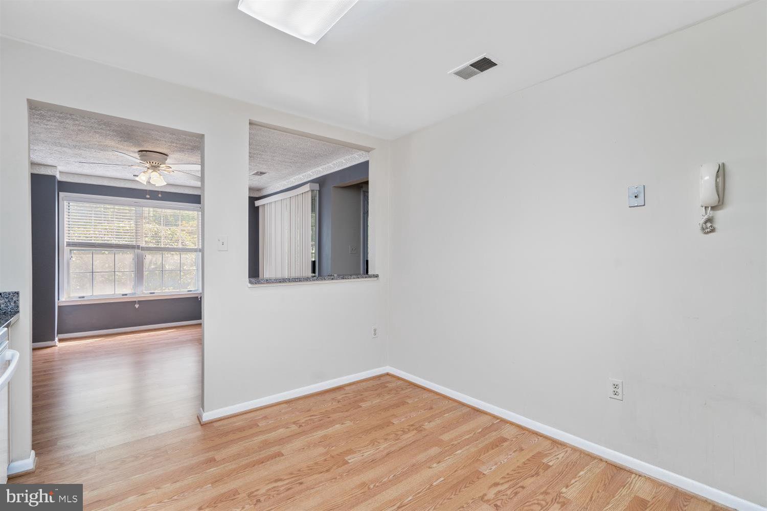 THE FALLS GARDEN - Residential