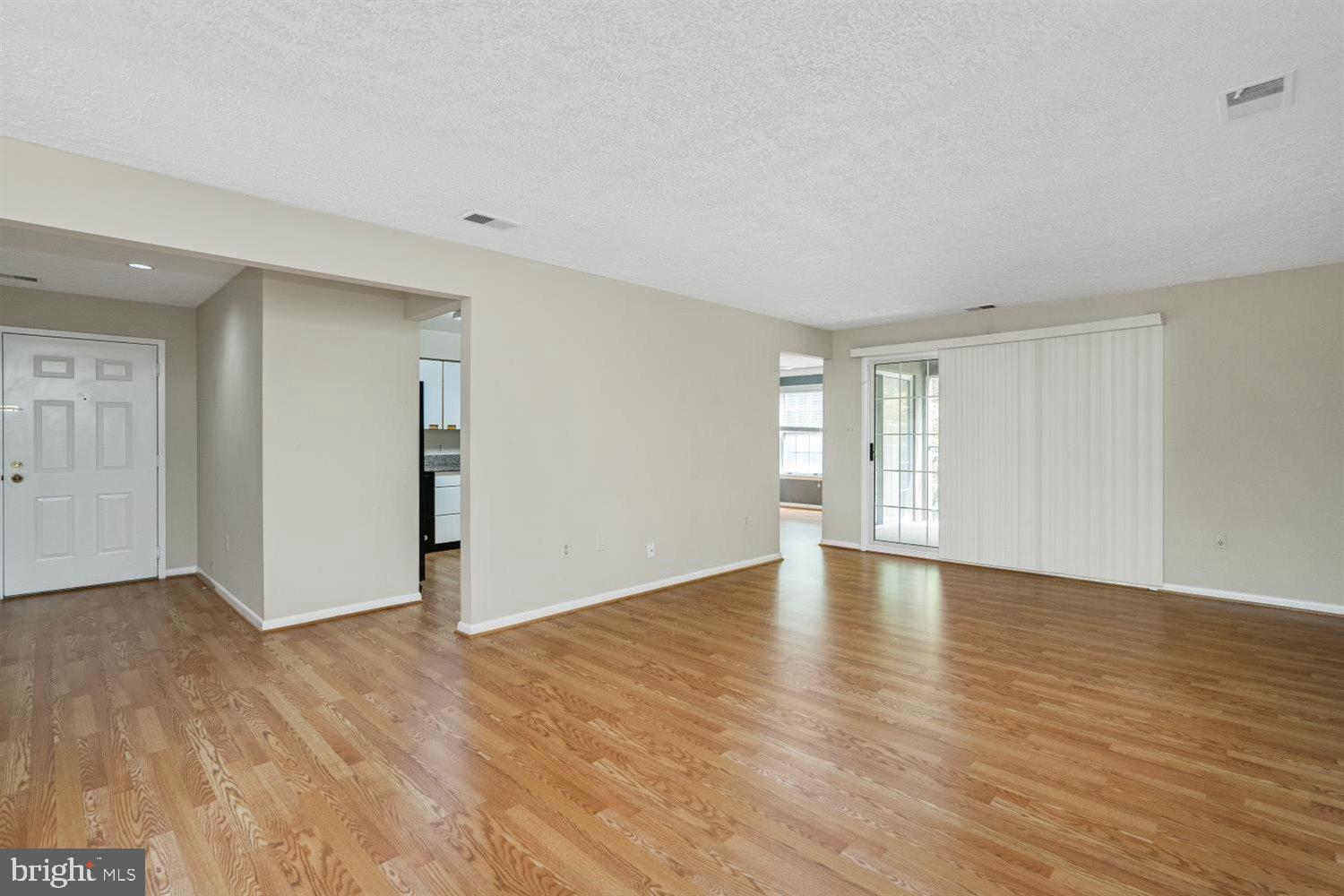 THE FALLS GARDEN - Residential