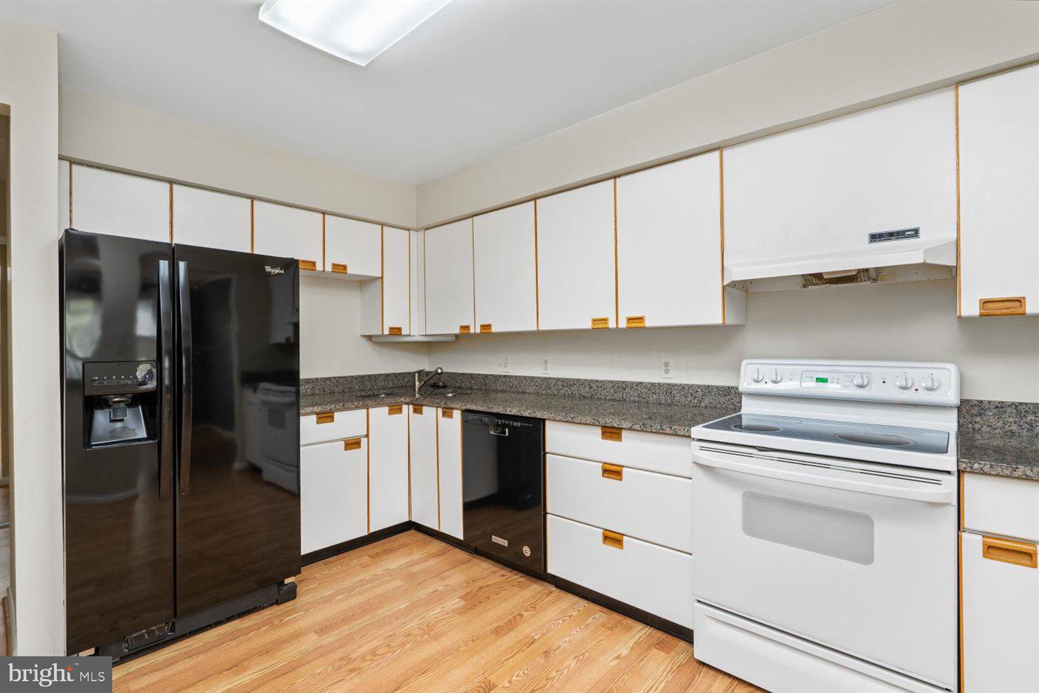 THE FALLS GARDEN - Residential