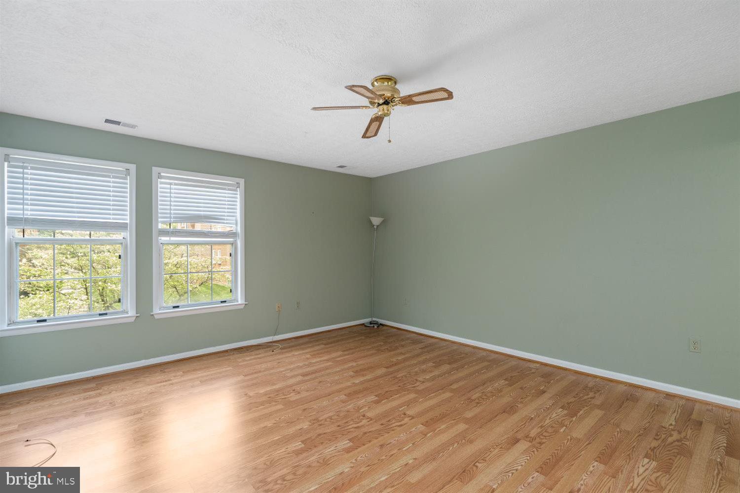 THE FALLS GARDEN - Residential