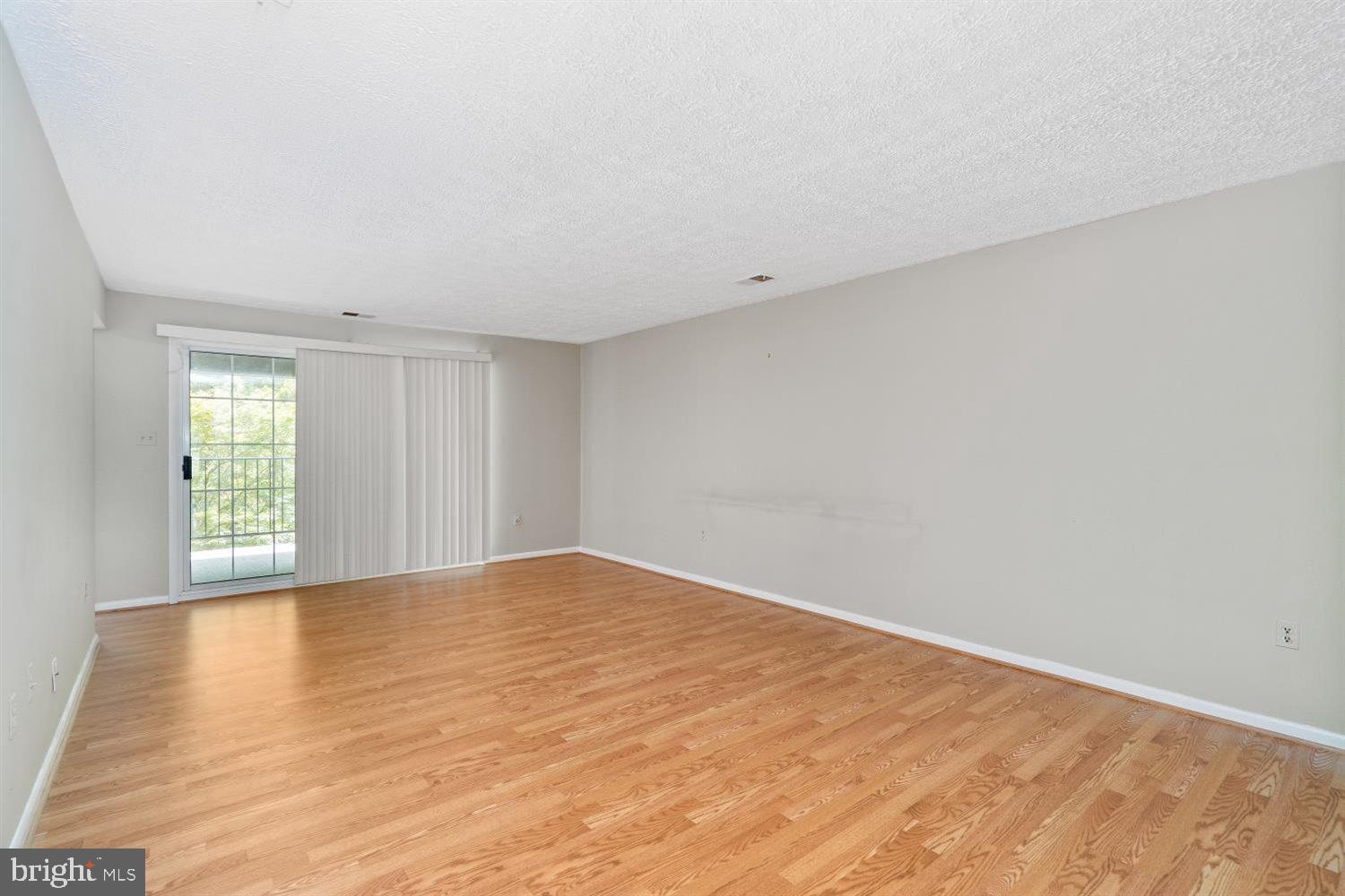 THE FALLS GARDEN - Residential