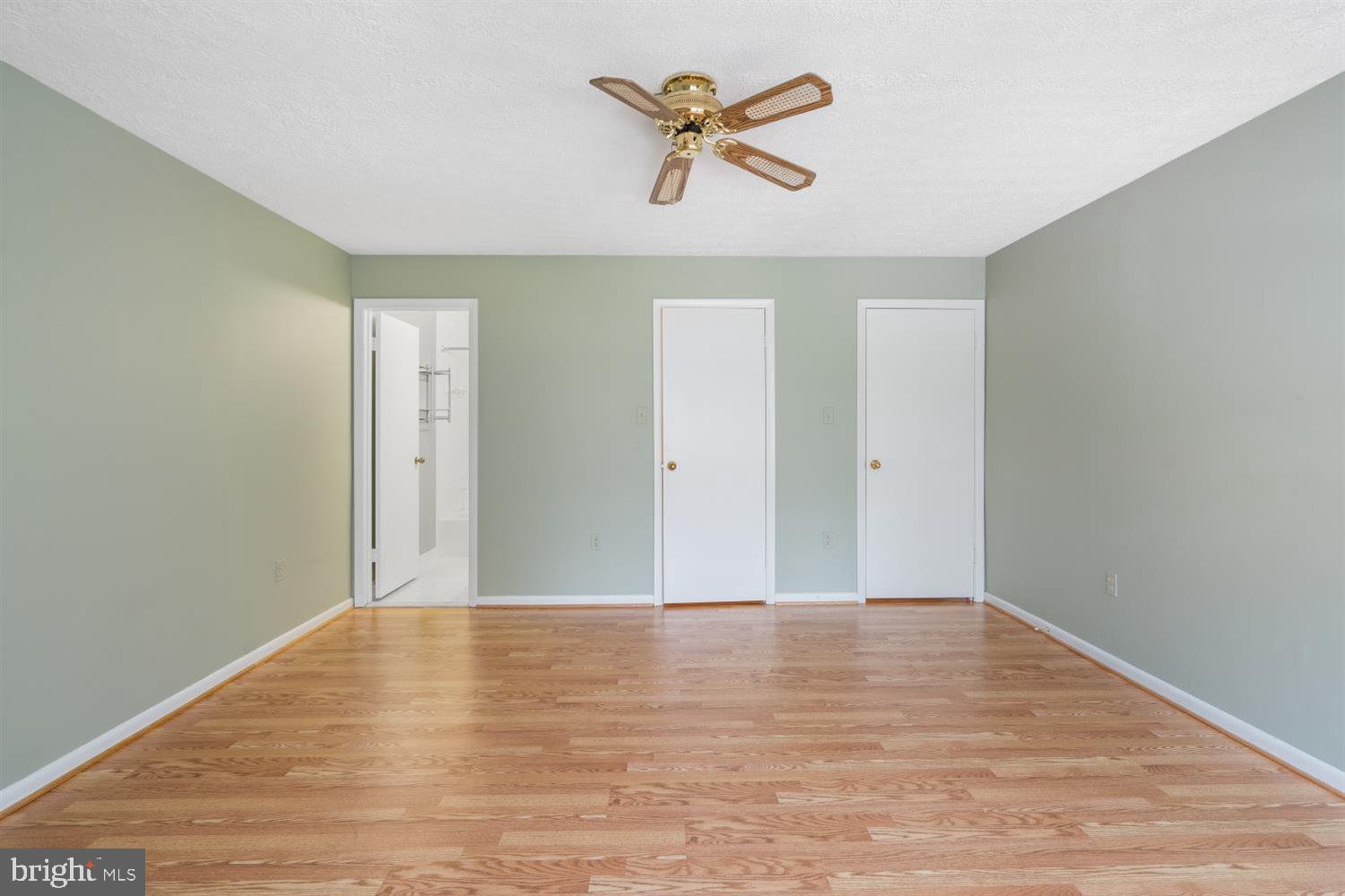 THE FALLS GARDEN - Residential