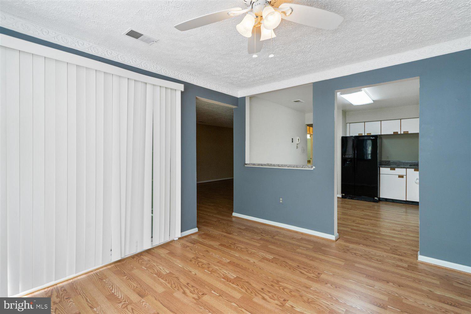 THE FALLS GARDEN - Residential