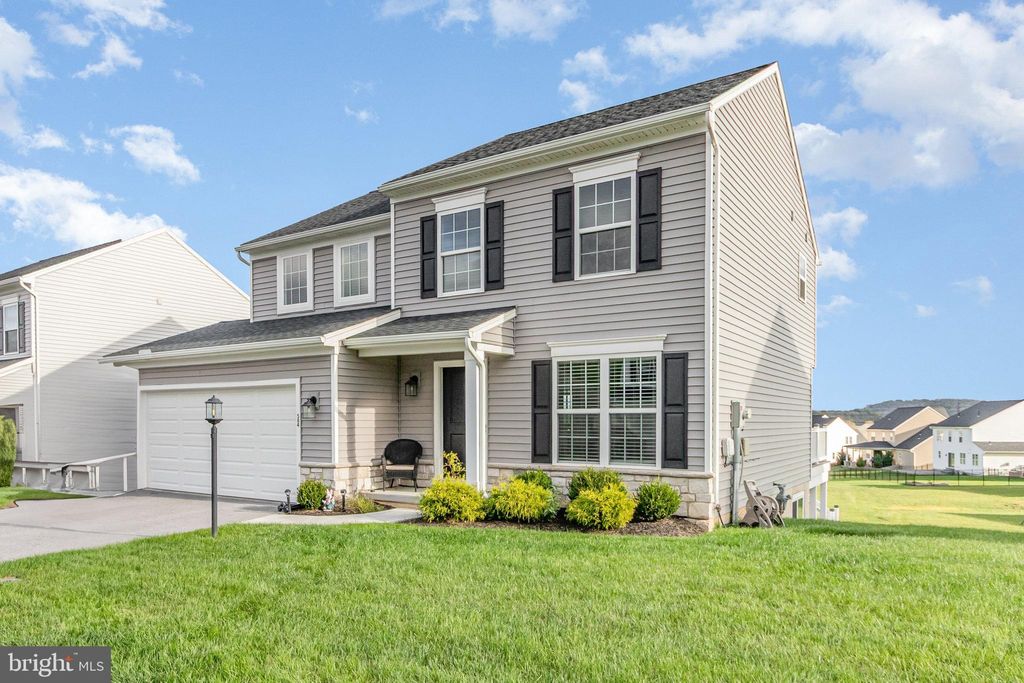 Photo of 584 Smoke House Dr, MECHANICSBURG, PA 17055 (MLS # PACB2047278)