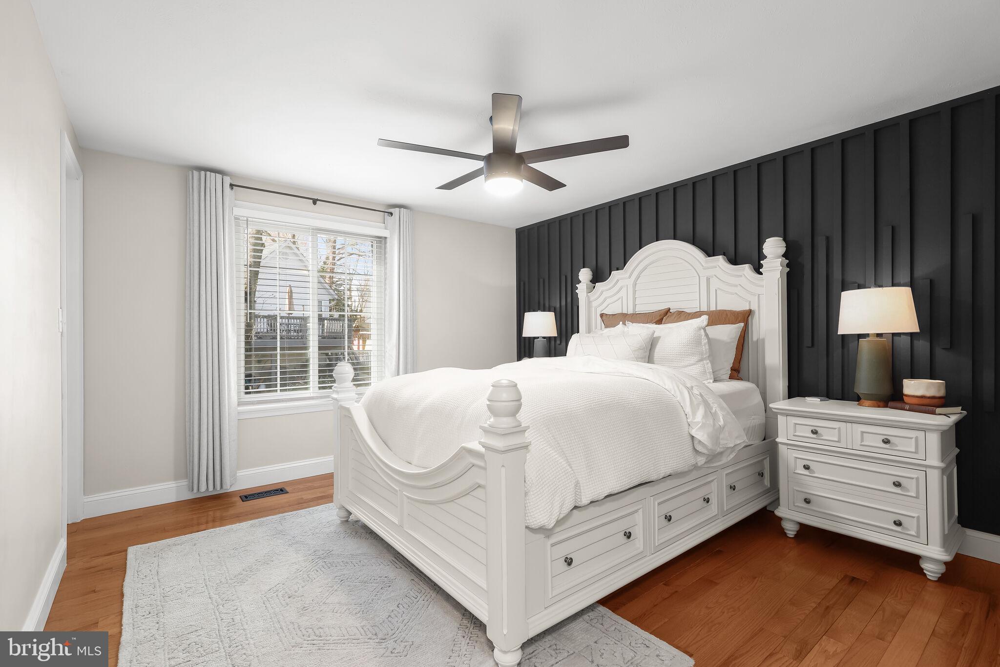 WHISPERING WOODS - Residential