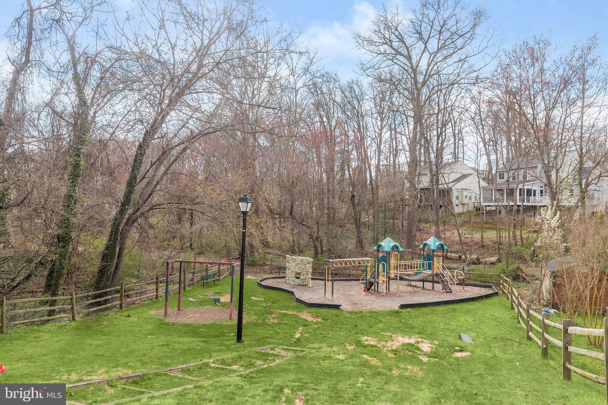 WHISPERING WOODS - Residential