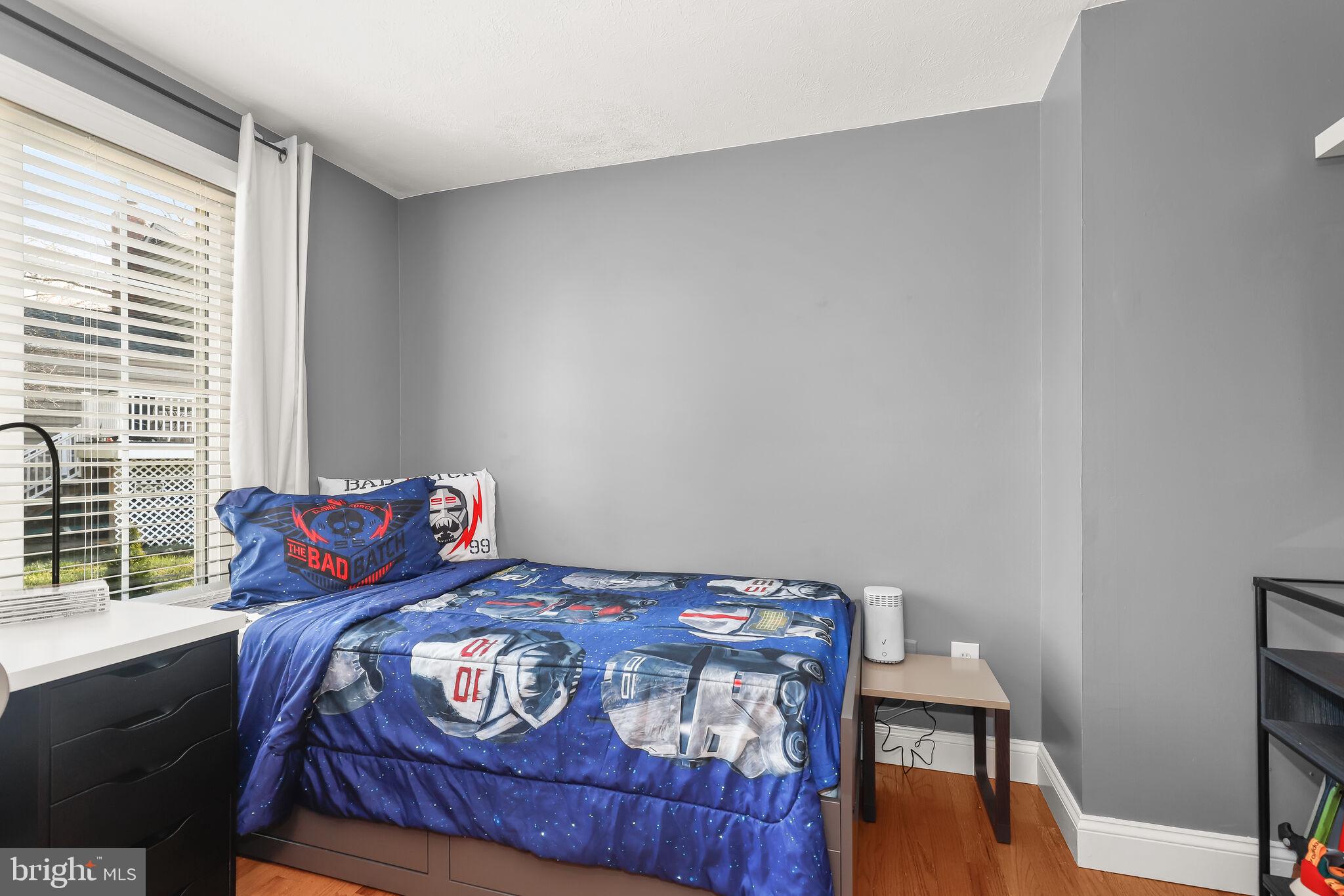 WHISPERING WOODS - Residential