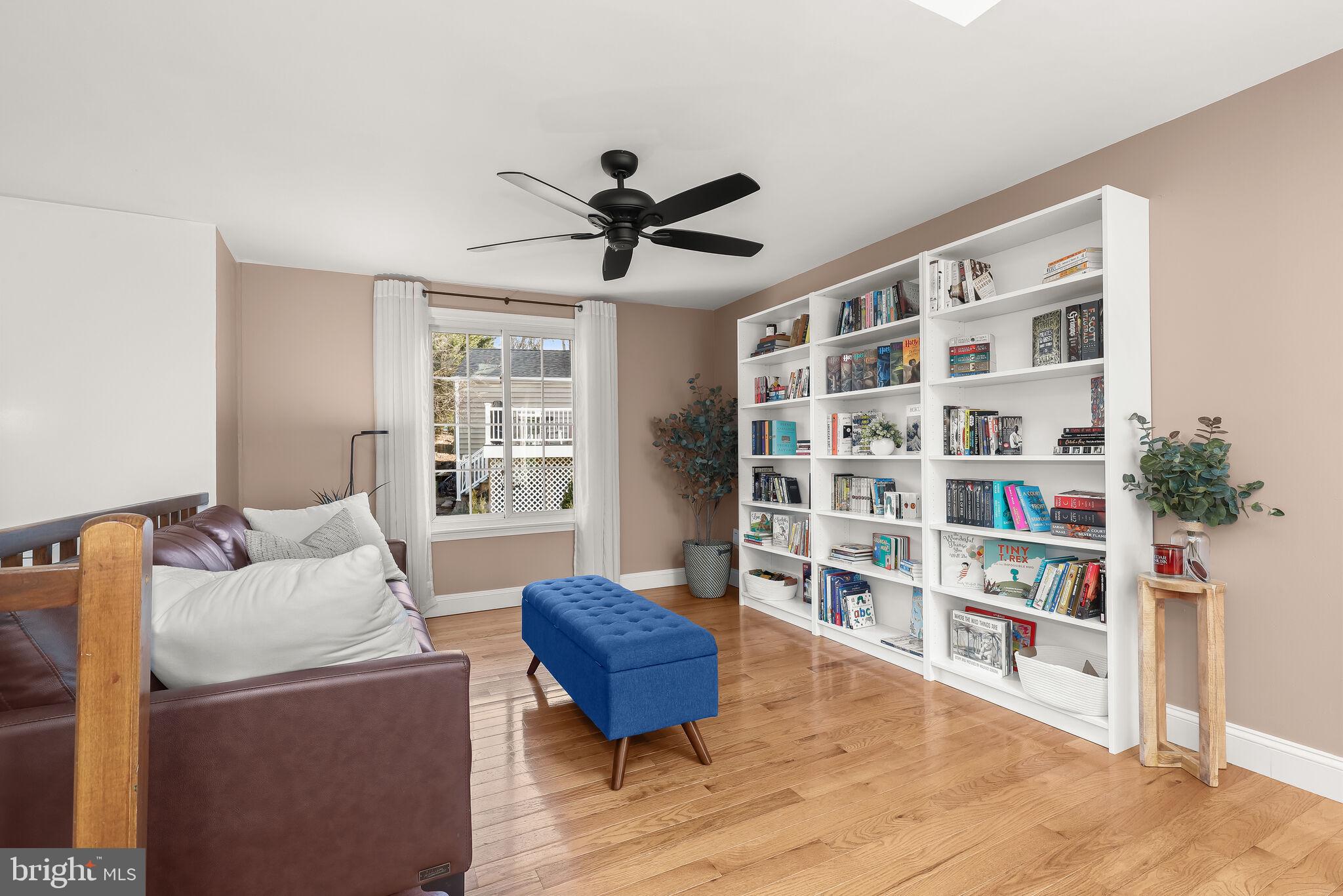 WHISPERING WOODS - Residential