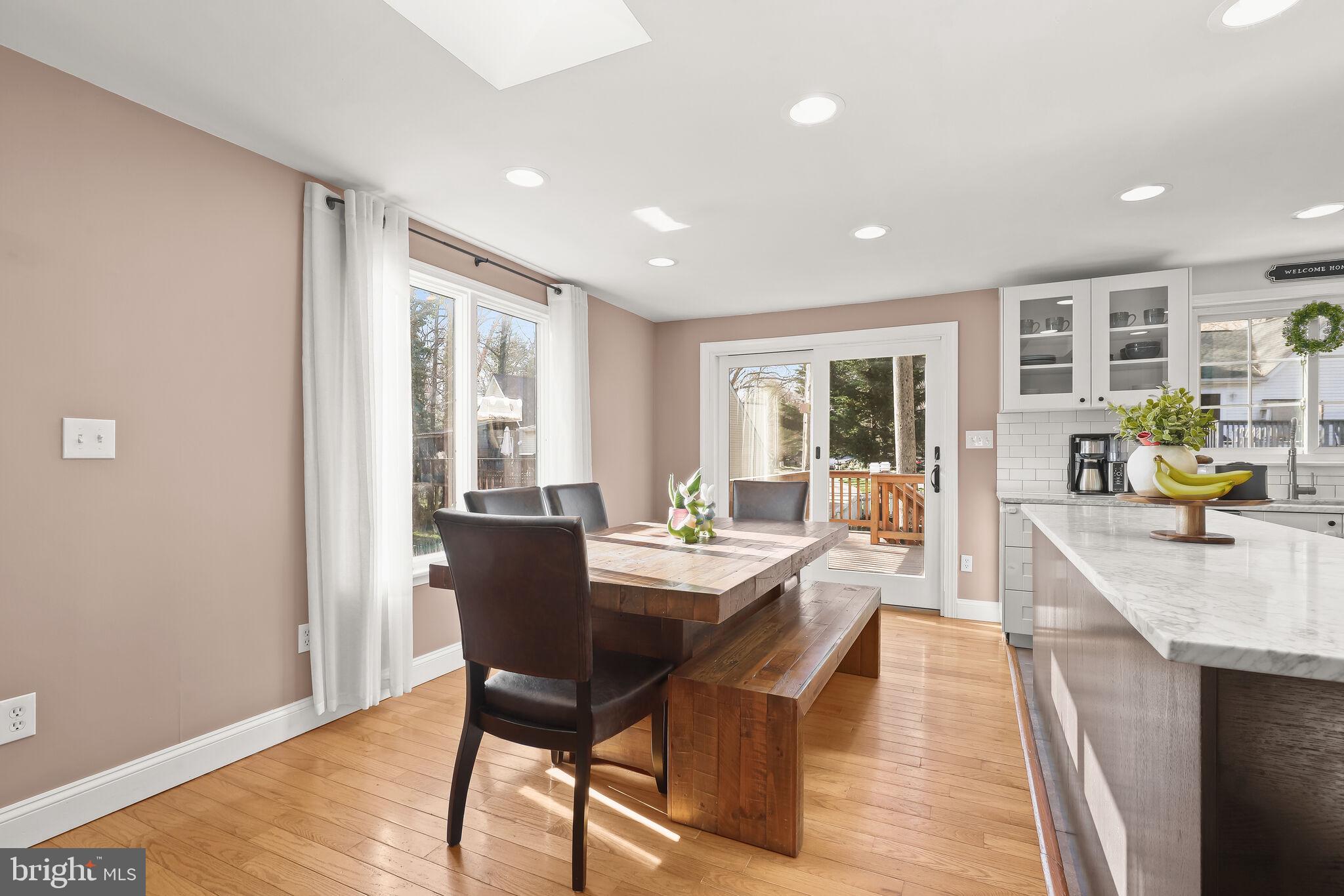 WHISPERING WOODS - Residential