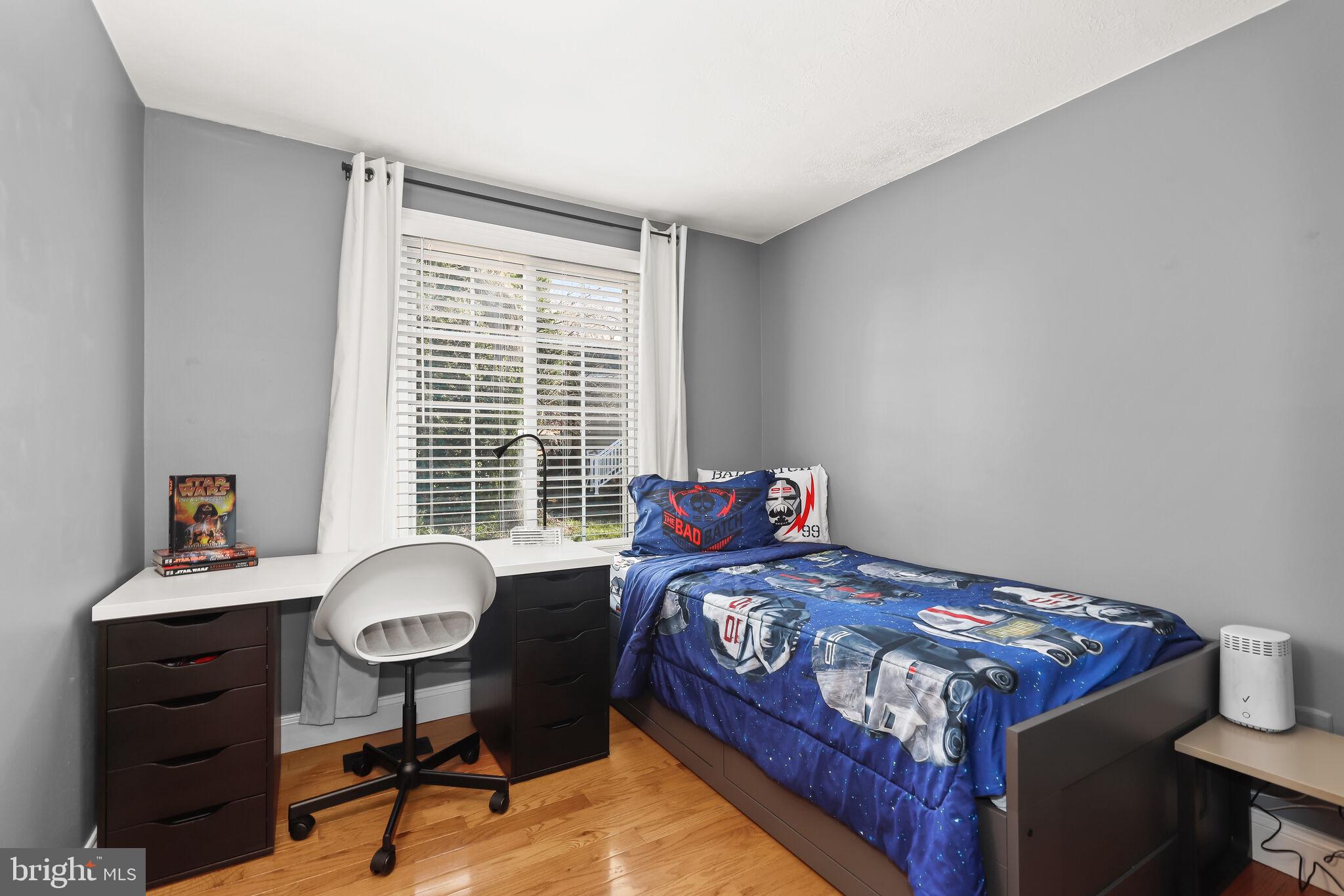 WHISPERING WOODS - Residential