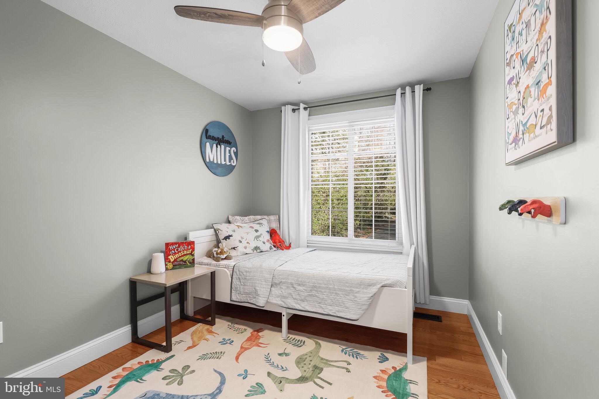 WHISPERING WOODS - Residential