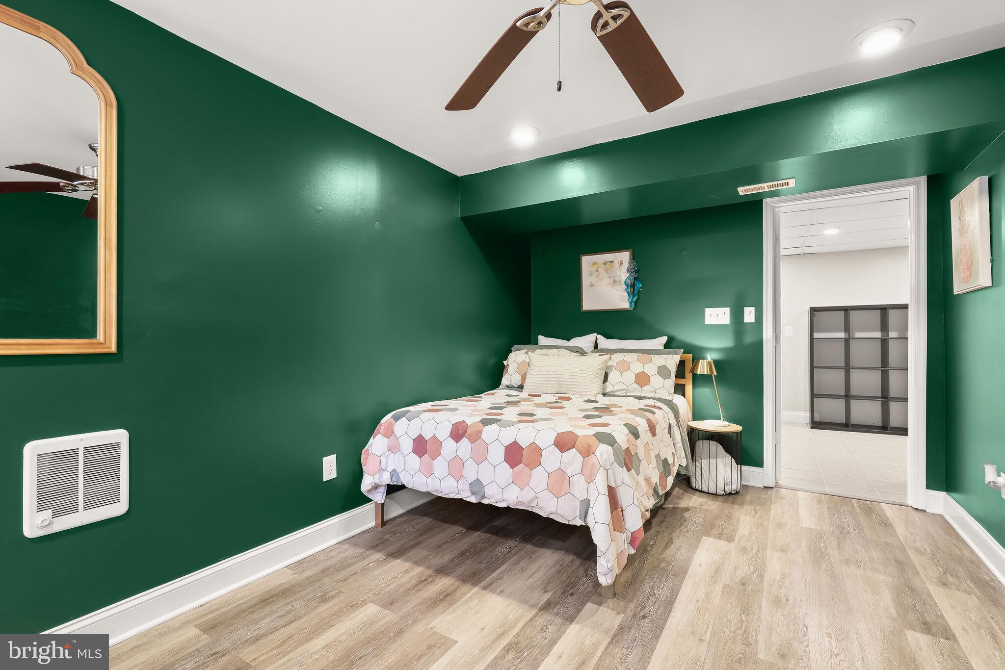 WHISPERING WOODS - Residential