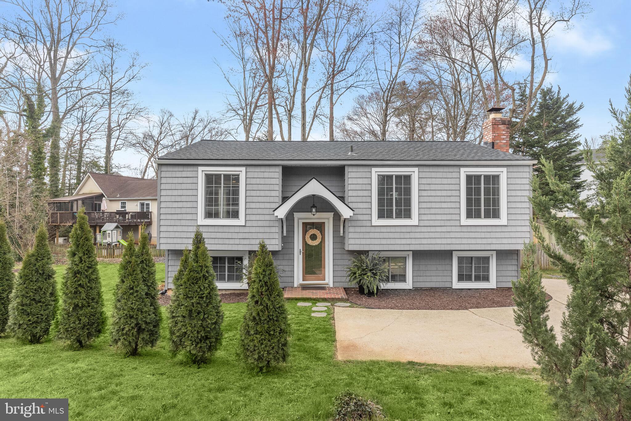 WHISPERING WOODS - Residential