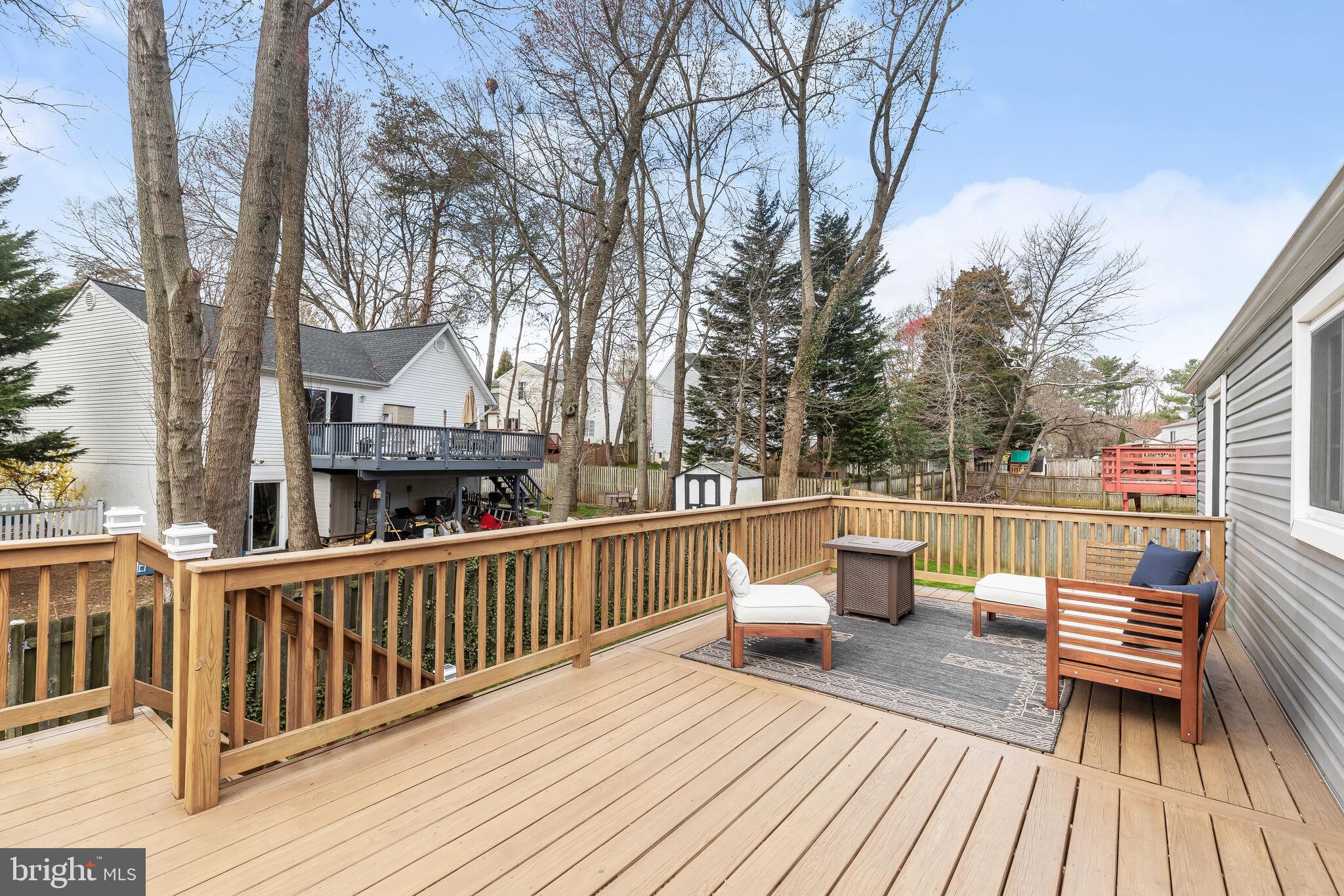 WHISPERING WOODS - Residential