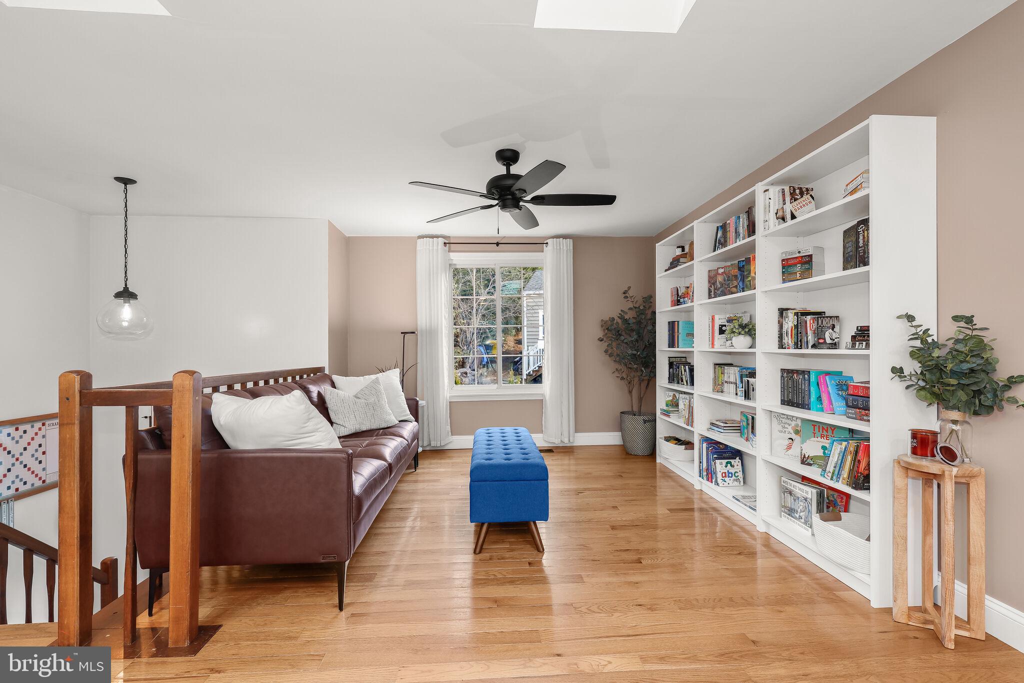 WHISPERING WOODS - Residential