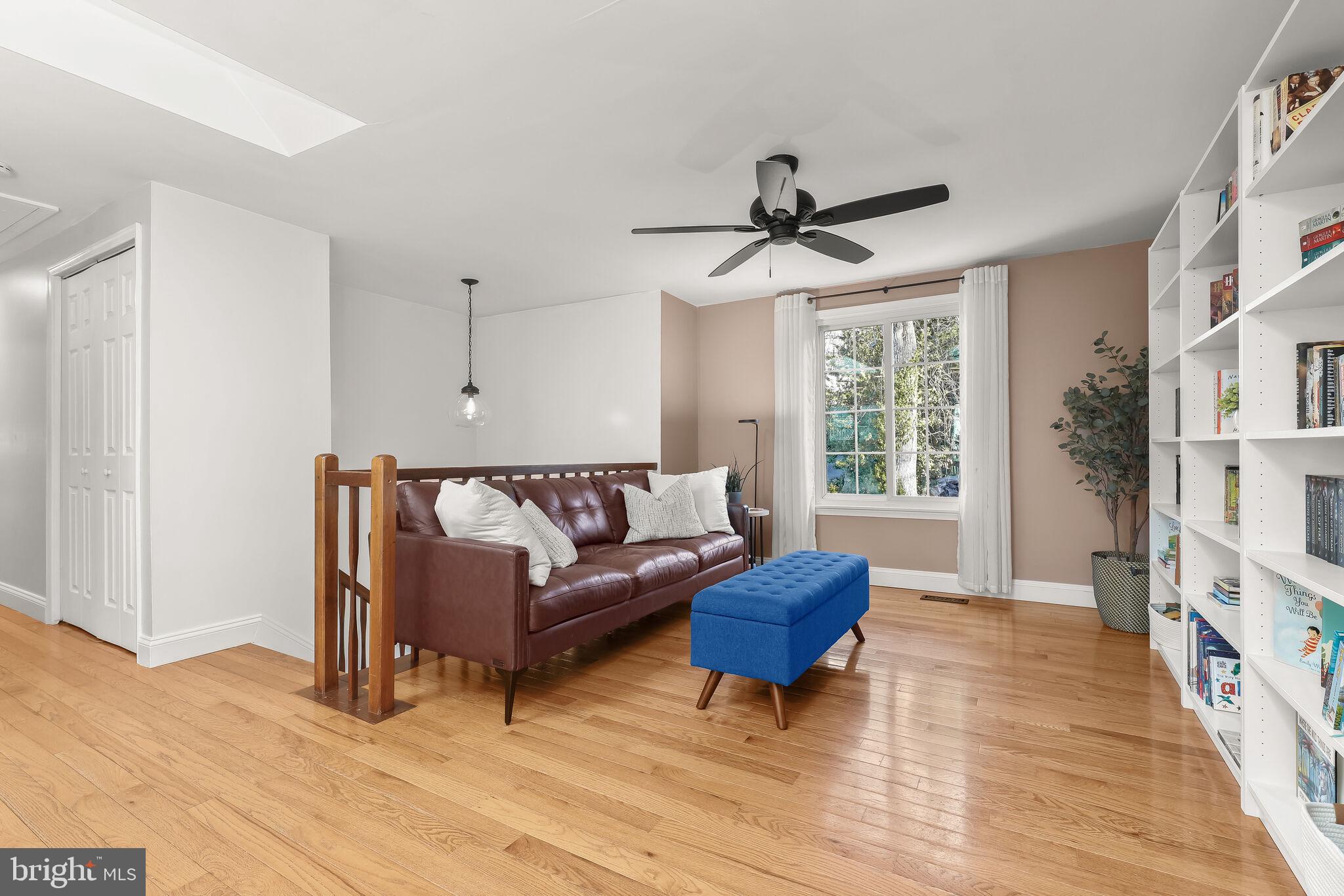 WHISPERING WOODS - Residential