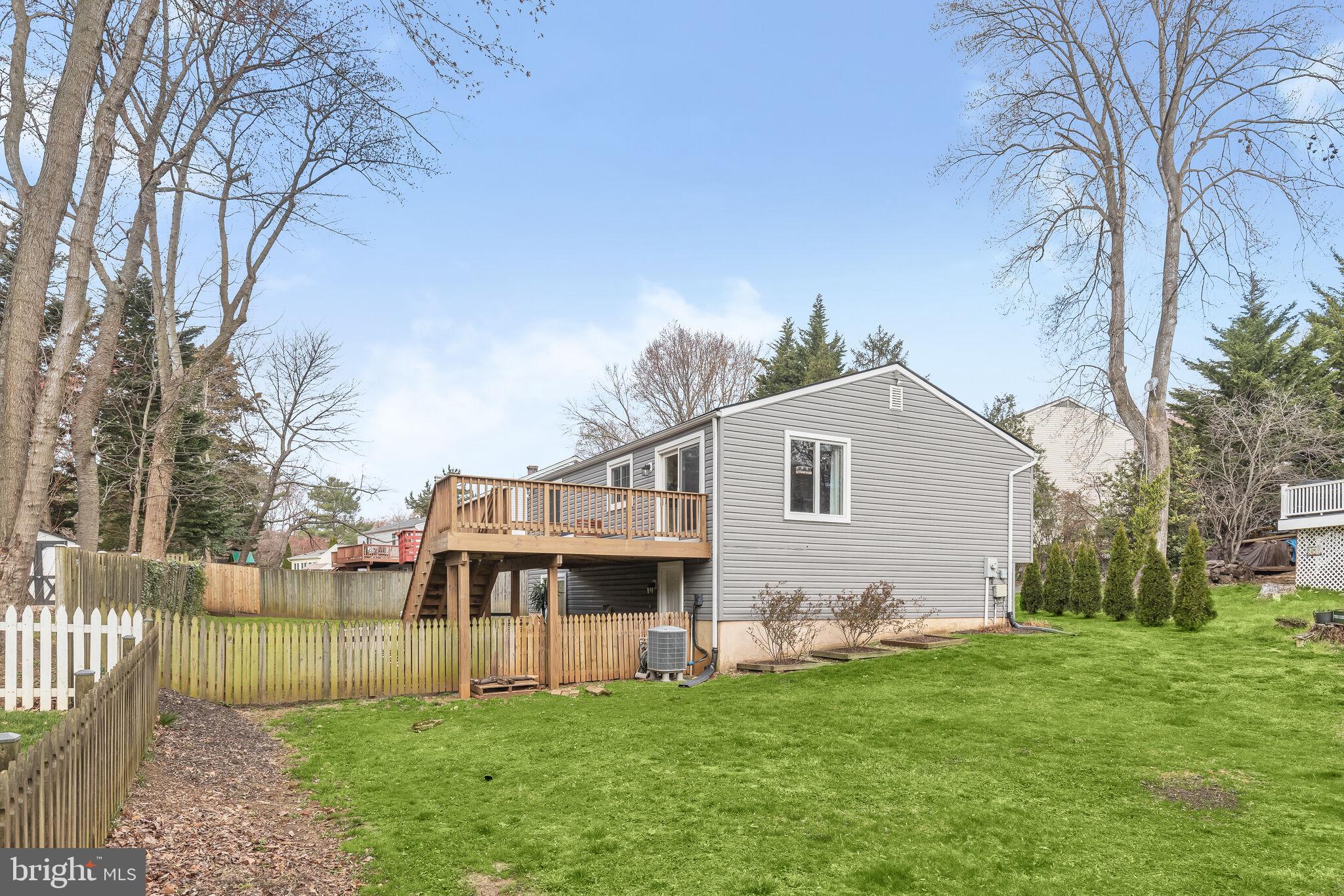 WHISPERING WOODS - Residential