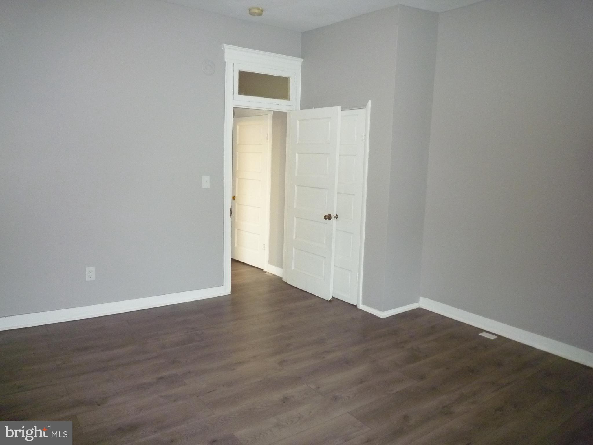 ELLWOOD PARK - Residential