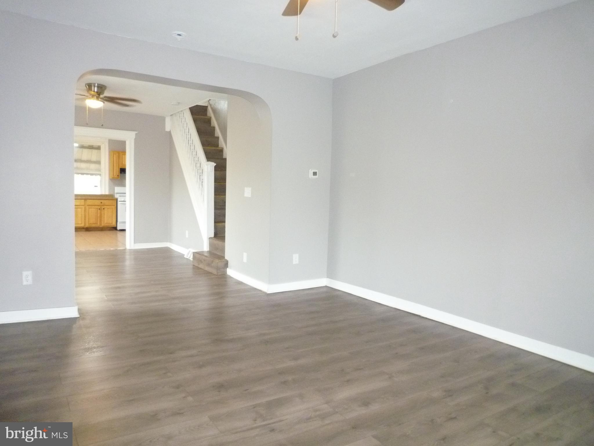 ELLWOOD PARK - Residential