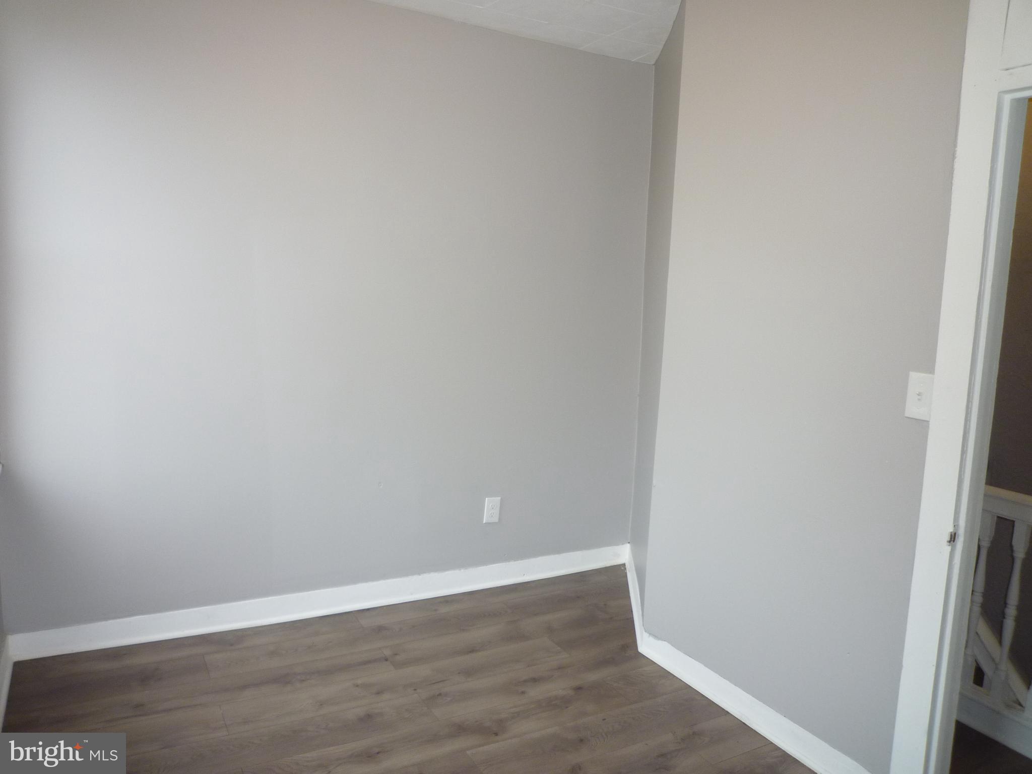 ELLWOOD PARK - Residential