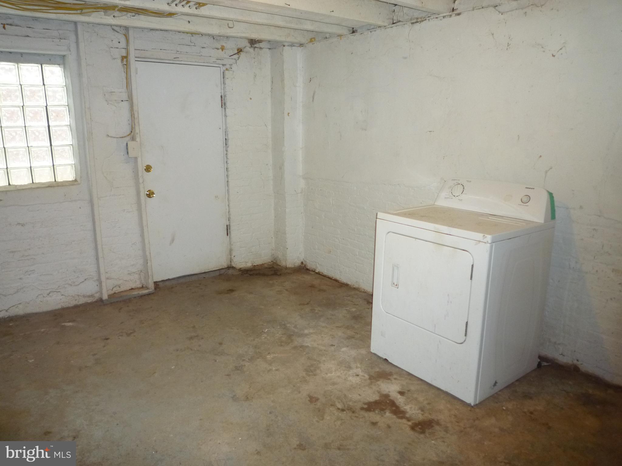 ELLWOOD PARK - Residential