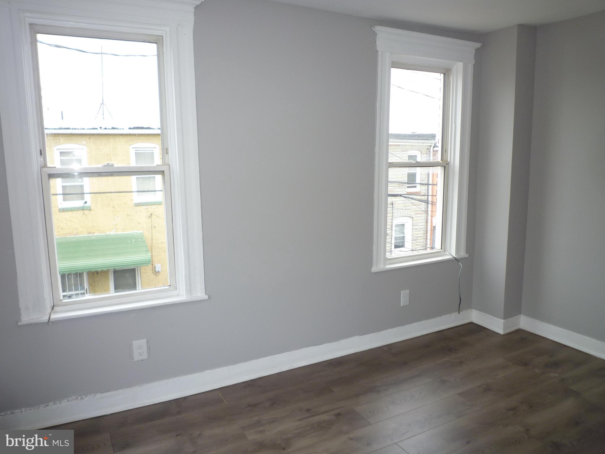 ELLWOOD PARK - Residential