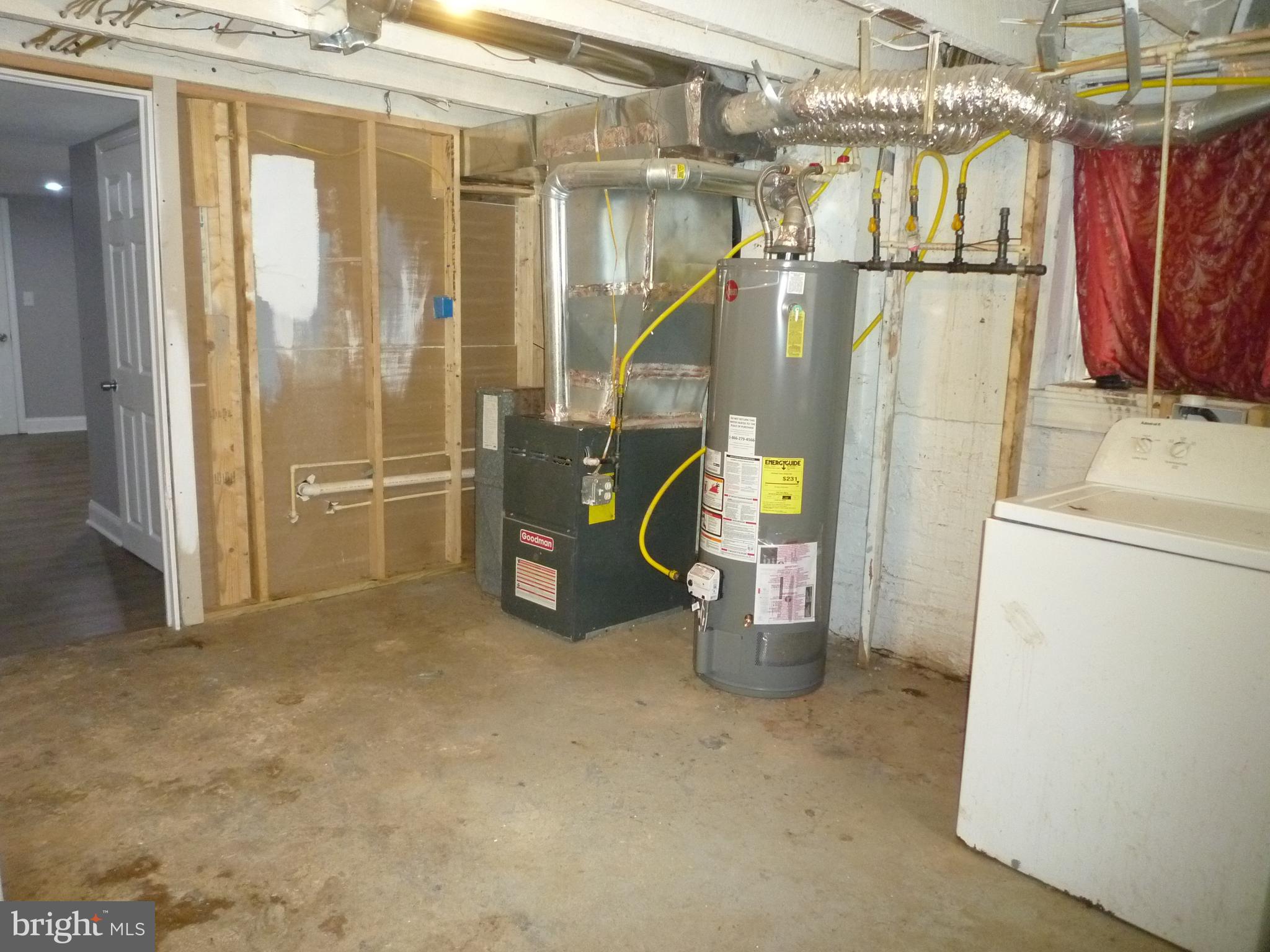 ELLWOOD PARK - Residential