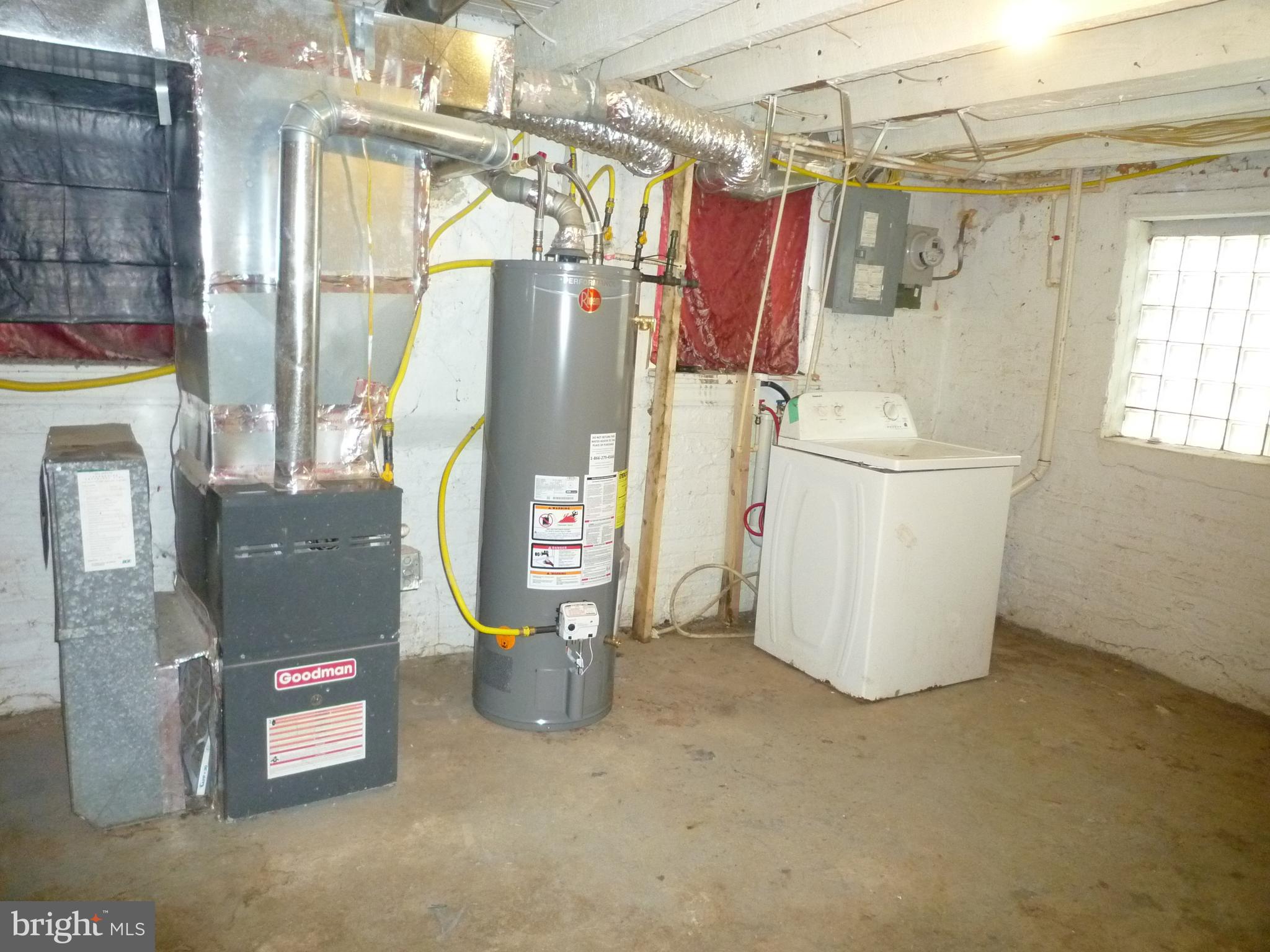 ELLWOOD PARK - Residential