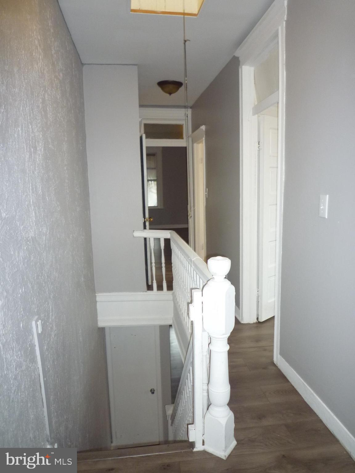 ELLWOOD PARK - Residential