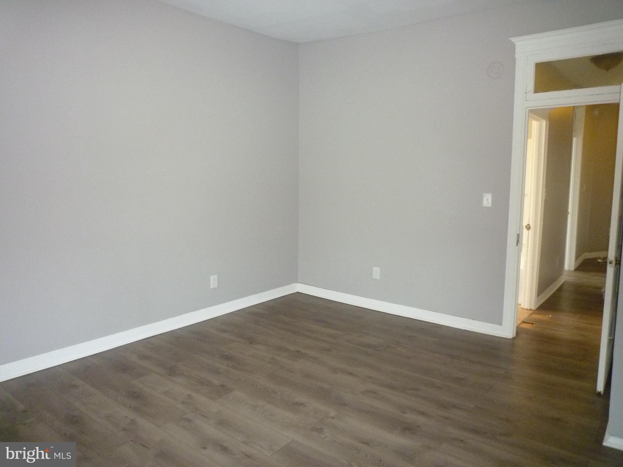 ELLWOOD PARK - Residential