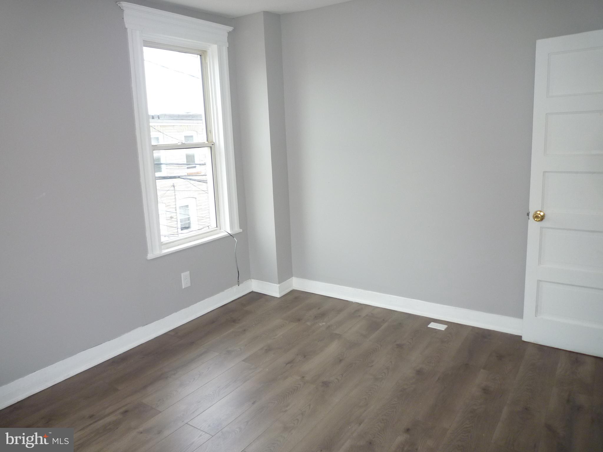 ELLWOOD PARK - Residential