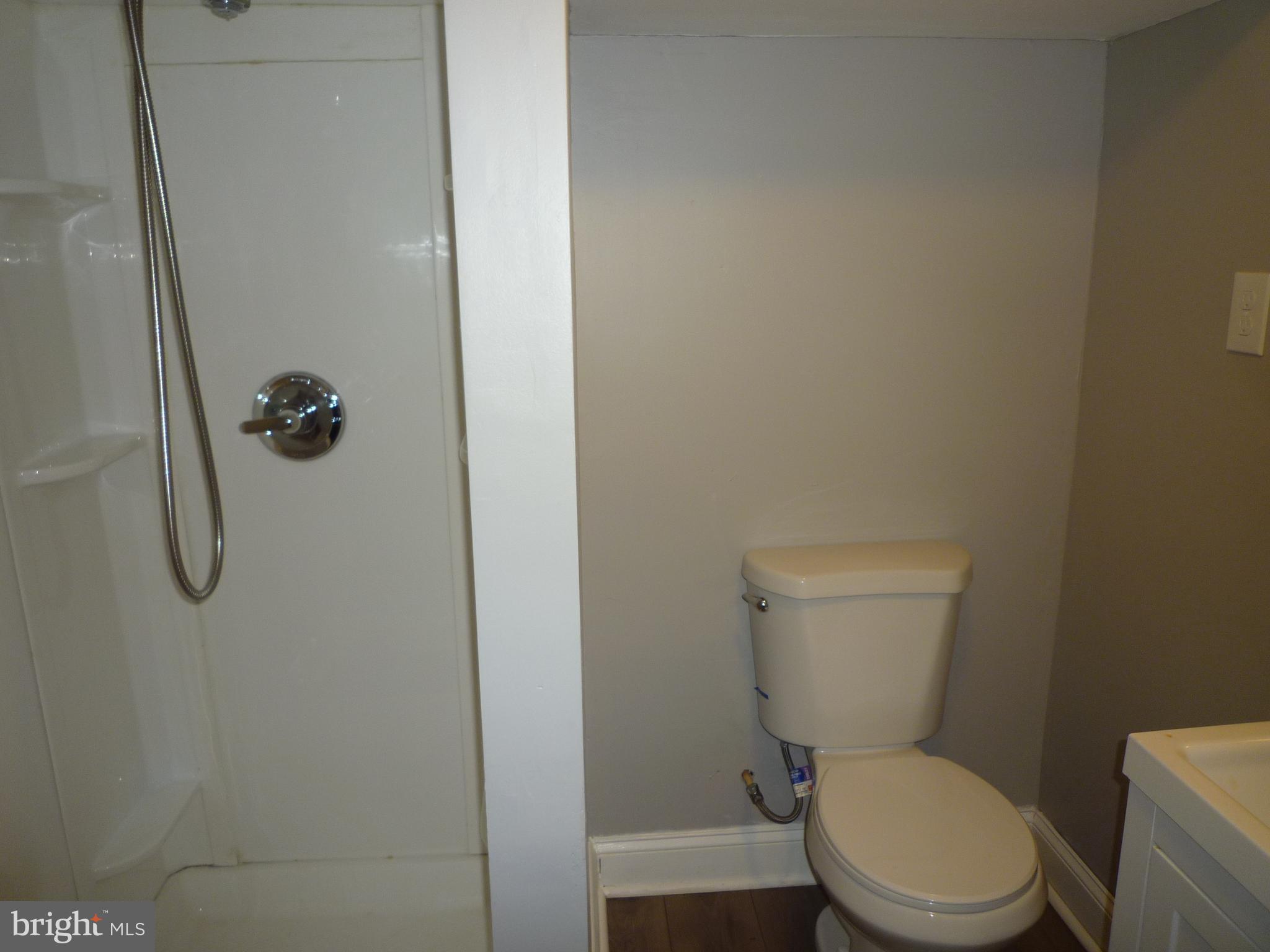 ELLWOOD PARK - Residential