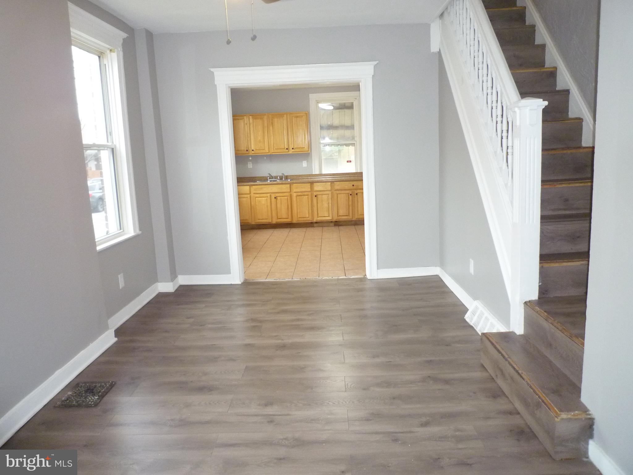 ELLWOOD PARK - Residential